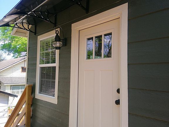 3rd image of 513 E 6th St #201