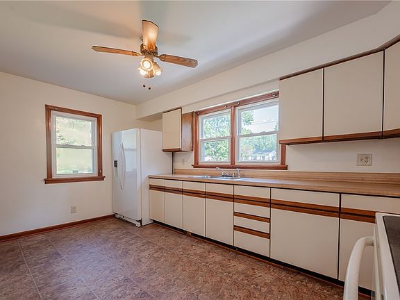 5th image of 3445 Chili Ave