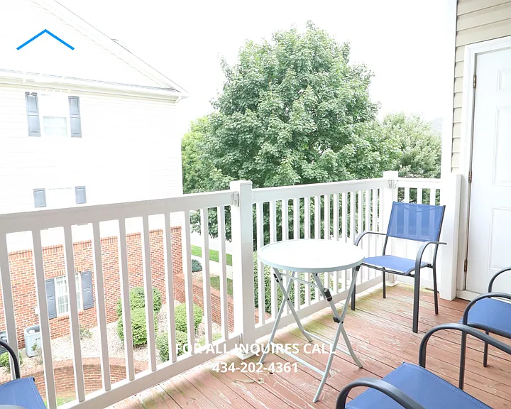 205 Capital St #201 — Photo 17