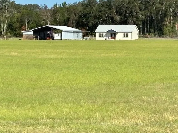 9271 NW 70th St, Chiefland, FL 32626