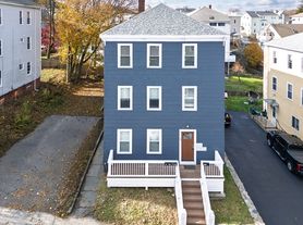 75 Gage St, Worcester, MA