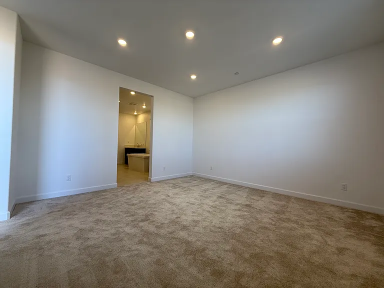 424 Bunsen St — Photo 18