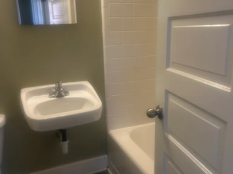 131 W Home Ave #1 — Photo 6