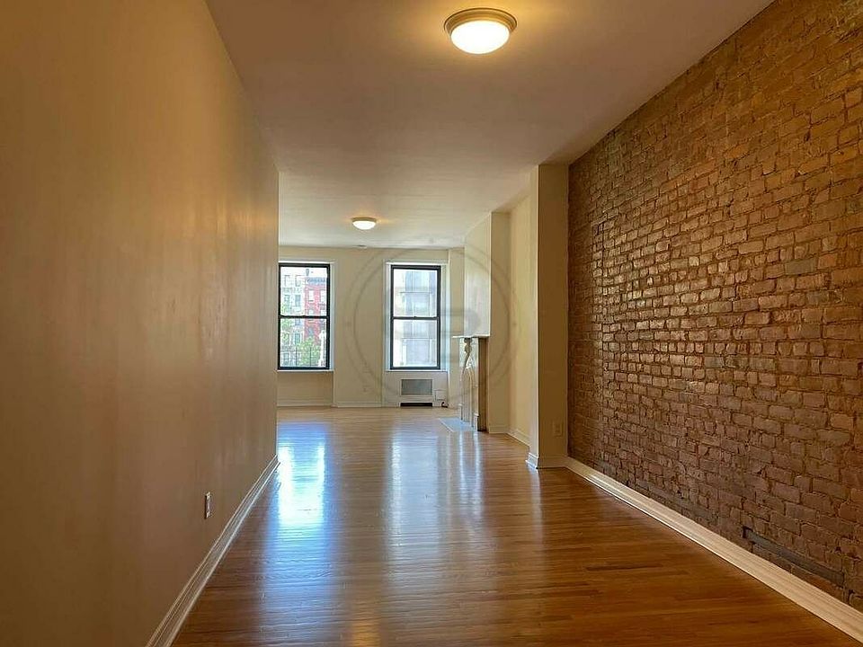 1st image of 13 E 7th St #3/4