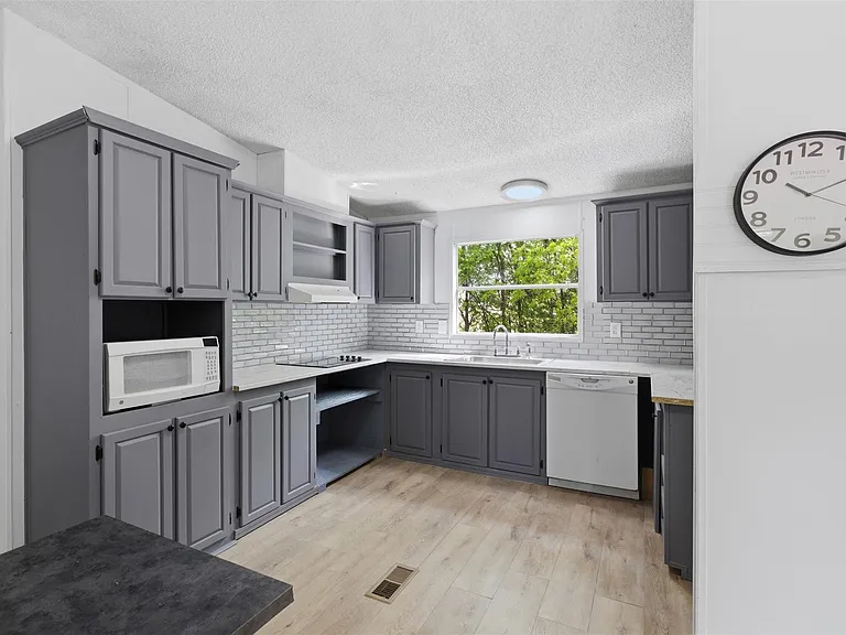 376 Rae Ln #A — Photo 26
