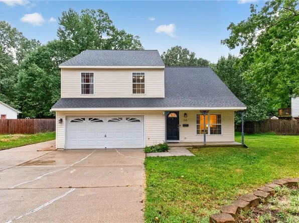 30 Meadow Creek Dr, Newport News, VA 23608