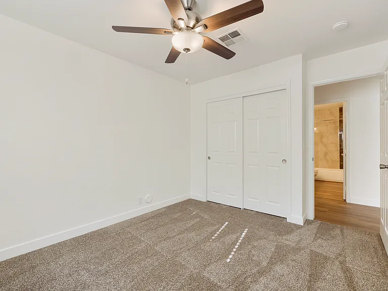 5656 E Saint John Rd — Photo 30