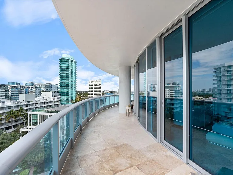 5959 Collins Ave #1001 — Photo 25