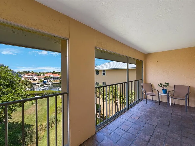 1125 Pinellas Bayway S #305 — Photo 7