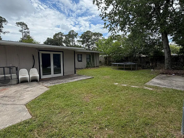 5415 Lori Dr S — Photo 23