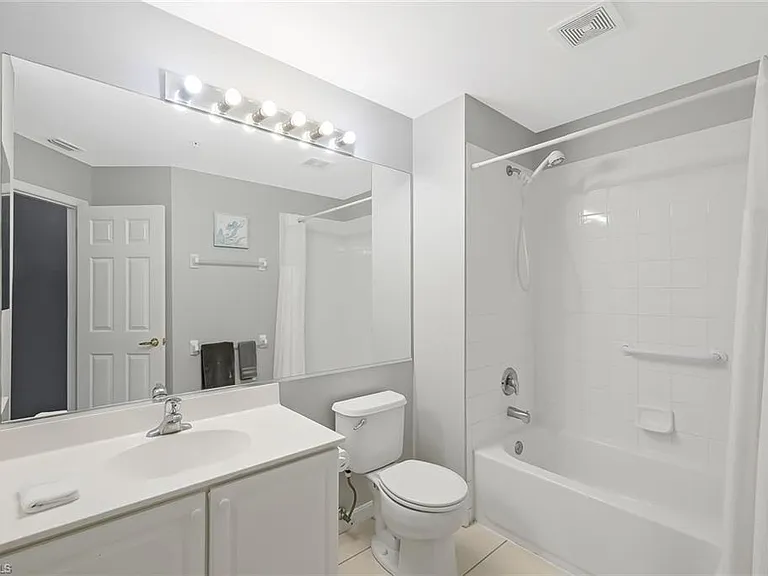 836 Hampton Cir #171 — Photo 17