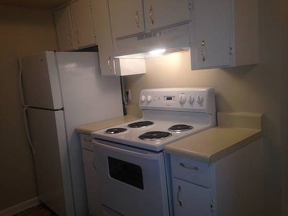 3rd image of 5309 Henderson Pl
