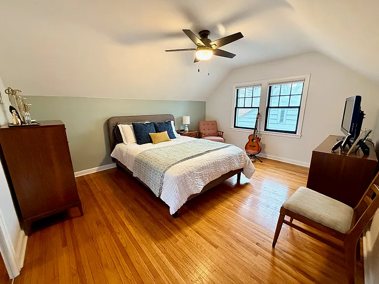 130 S Riverside Dr — Photo 13