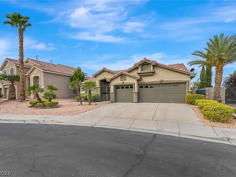 1299 Echo Creek St — Photo 2
