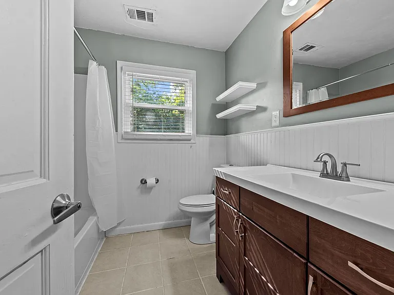 413 Catalina Ave — Photo 10