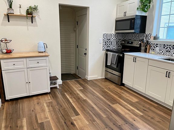 Brand New Kitchen With High End Finishes