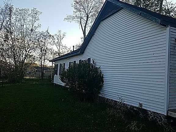 2nd image of 1100 W Fourth Ave