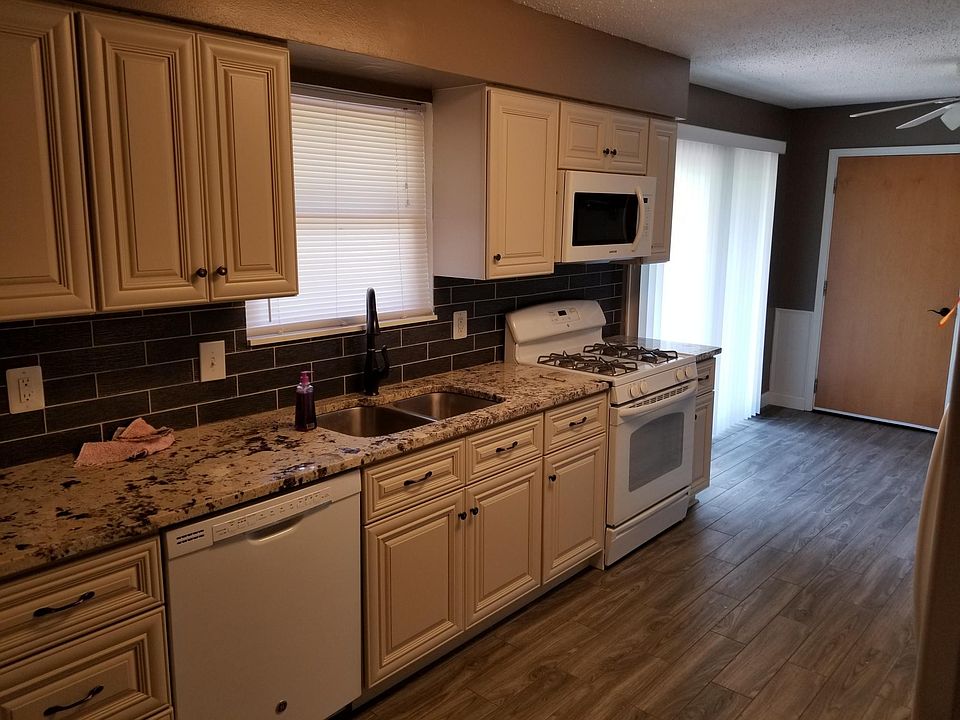 1st image of 2812 Woodbury Dr