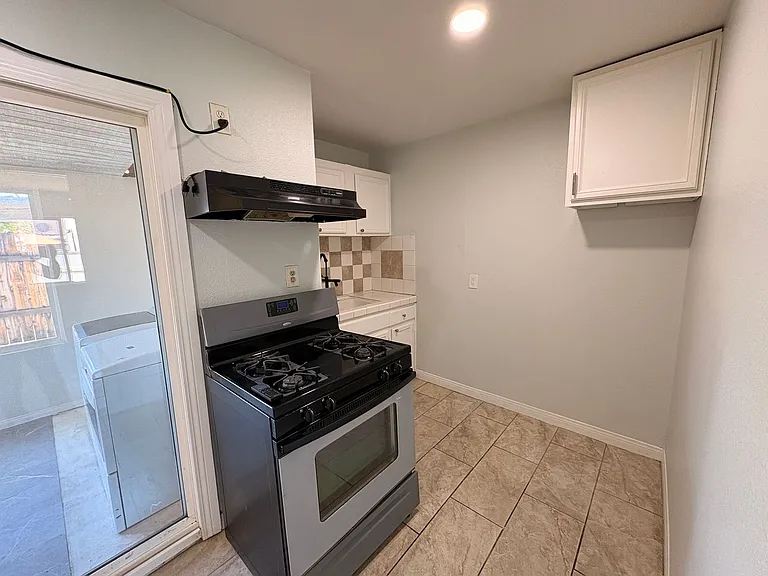 961 Western Ave — Photo 8