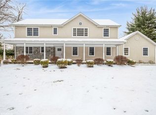 2 Hillside Trl, Mahopac, NY 10541