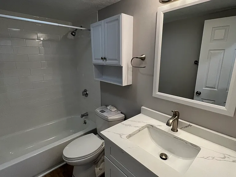 80 Locust Avenue — Photo 8