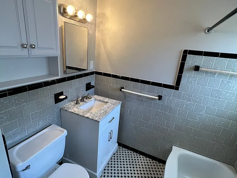 701 Bay St NE #3 — Photo 9