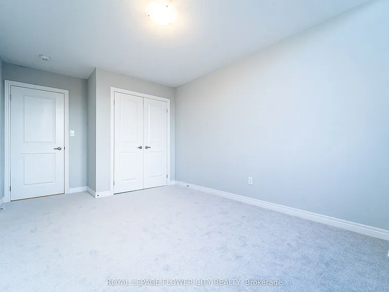 413 E 16th St — Photo 14