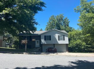 5424 Scherr Dr, Jefferson City, MO 65109