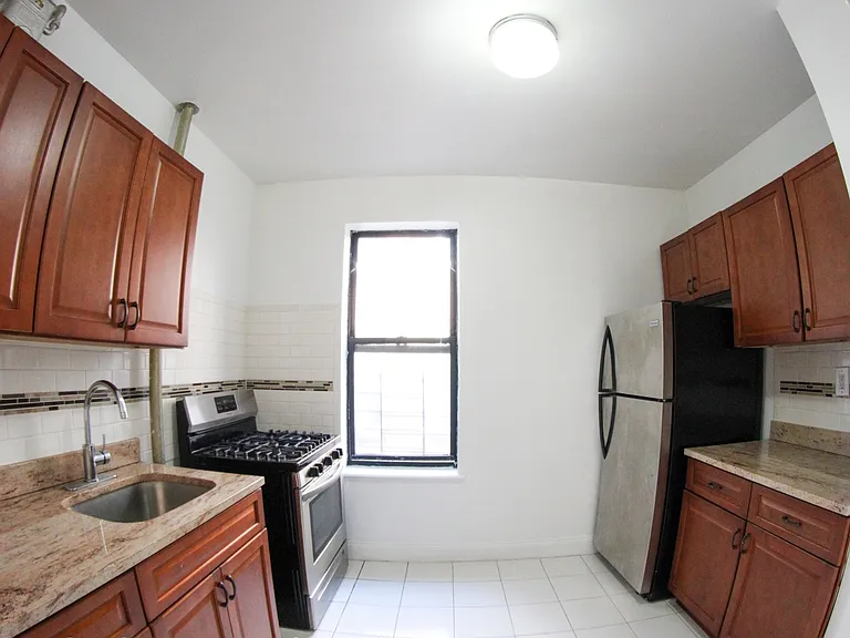 2894 Grand Concourse #5J — Photo 2
