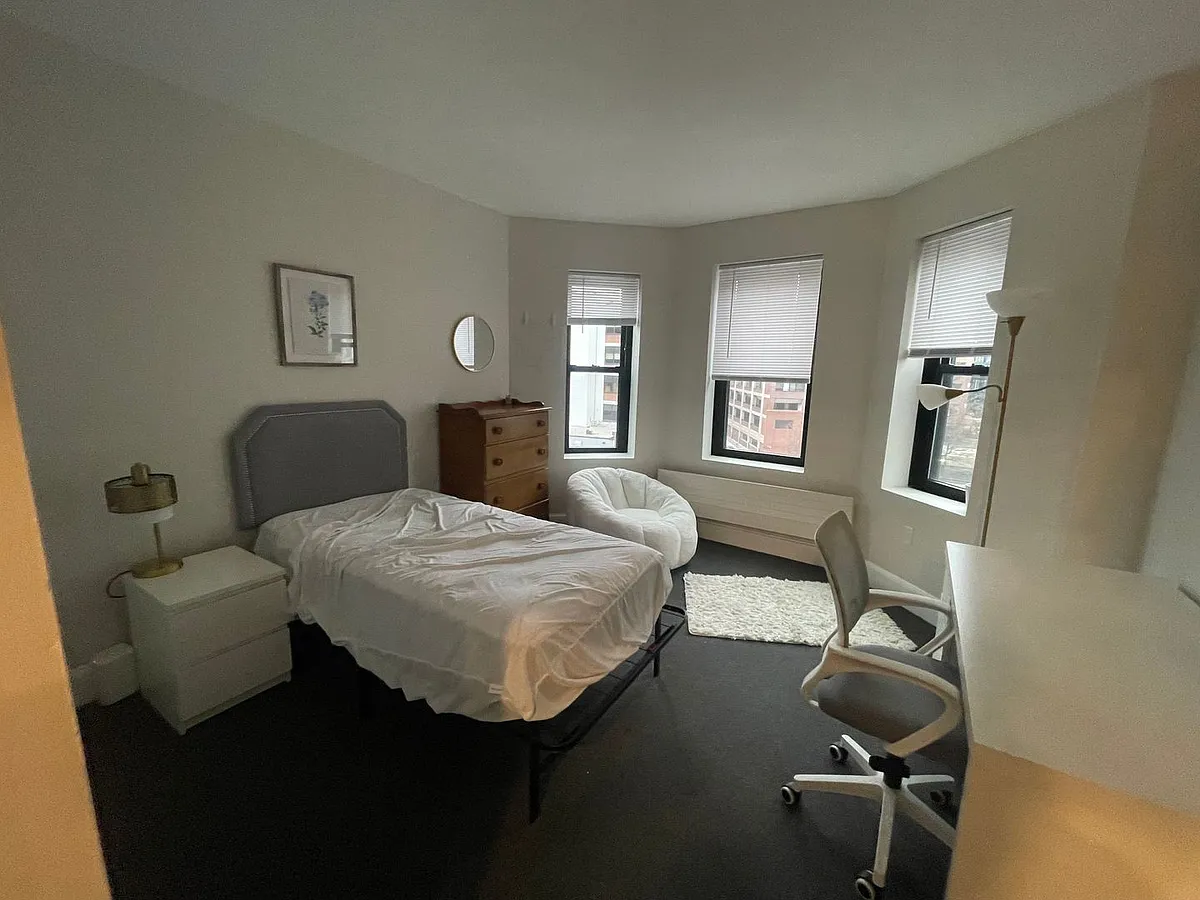 Building Photo - 829 Beacon St #D5