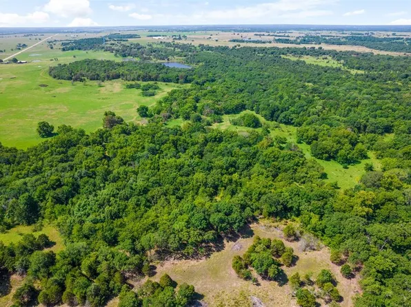 48 E Highway St, Holdenville, OK 74848