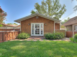 1060 Locust St, Pasadena, CA 91106