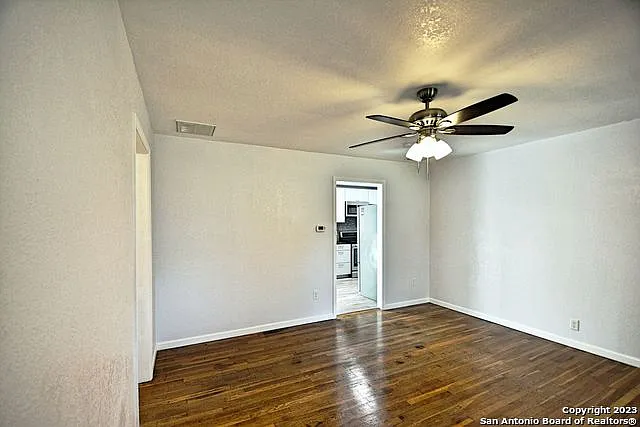 571 W Merriweather St — Photo 6