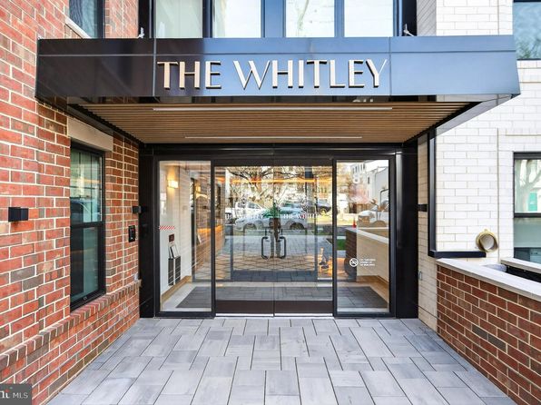 811 Columbus St N #206