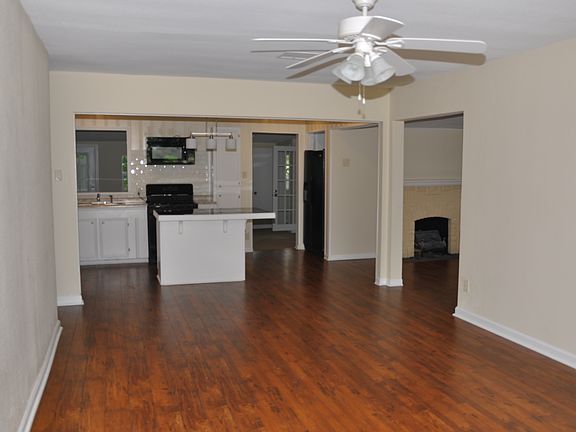 2nd image of 2038 4th Ave