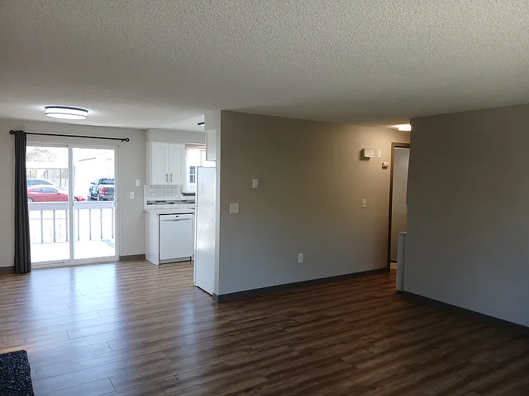 1827 E Glass Ave — Photo 9