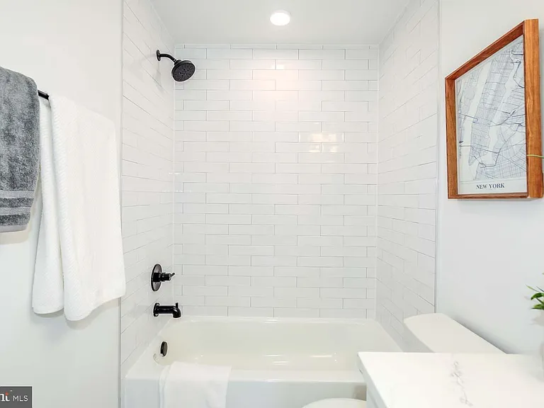 1818 Rhode Island Ave NE #5 — Photo 13