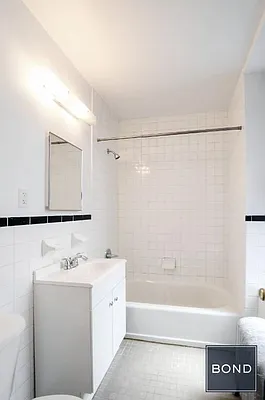 Rented by Bond New York | media 17