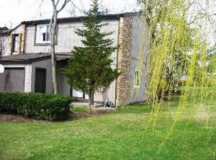 569 Bridget Pl, Wheeling, IL 60090