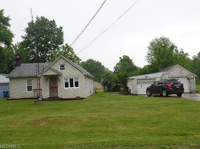 2nd image of 824 McConnell Rd