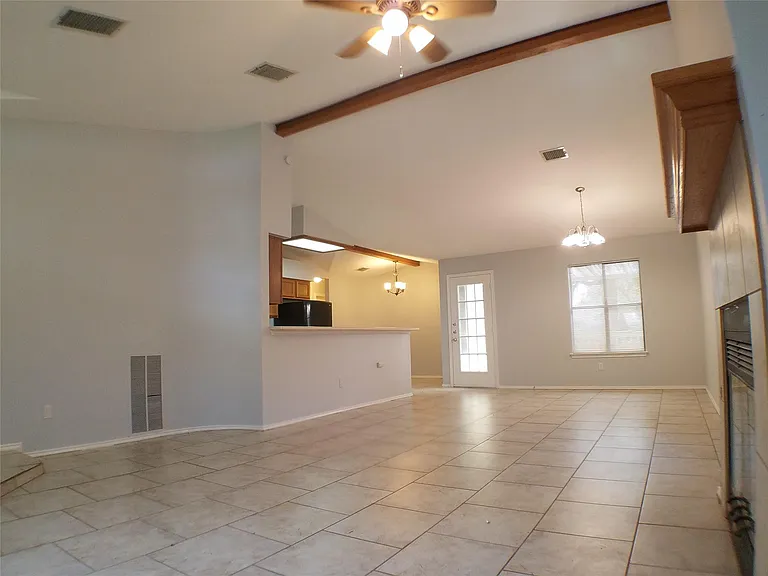 8310 Los Ranchos Dr — Photo 7