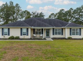 706 Edgewater Pl, Hahira, GA 31632