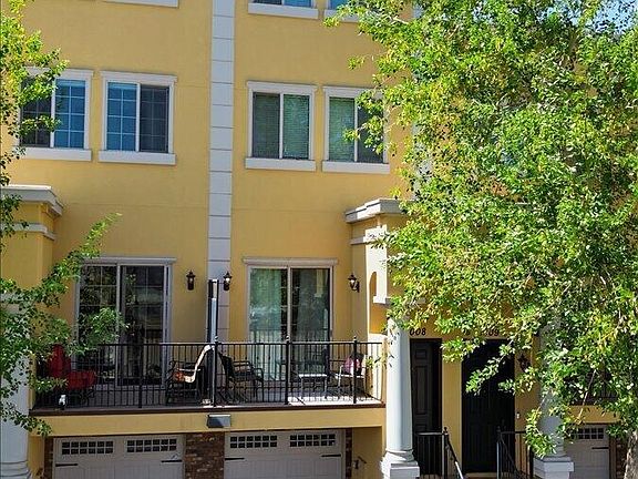 4th image of 421 W 6TH Street #1008