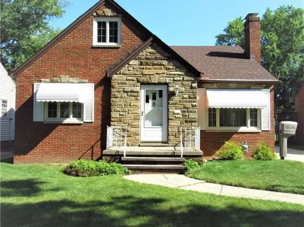 10720 Barrington Blvd, Parma Heights, OH 44130