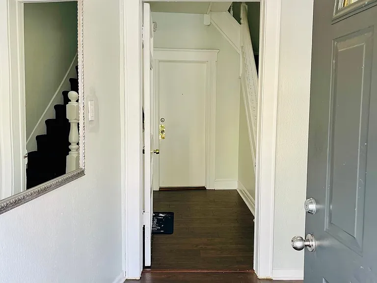 98 Bergen Ave #3 — Photo 4
