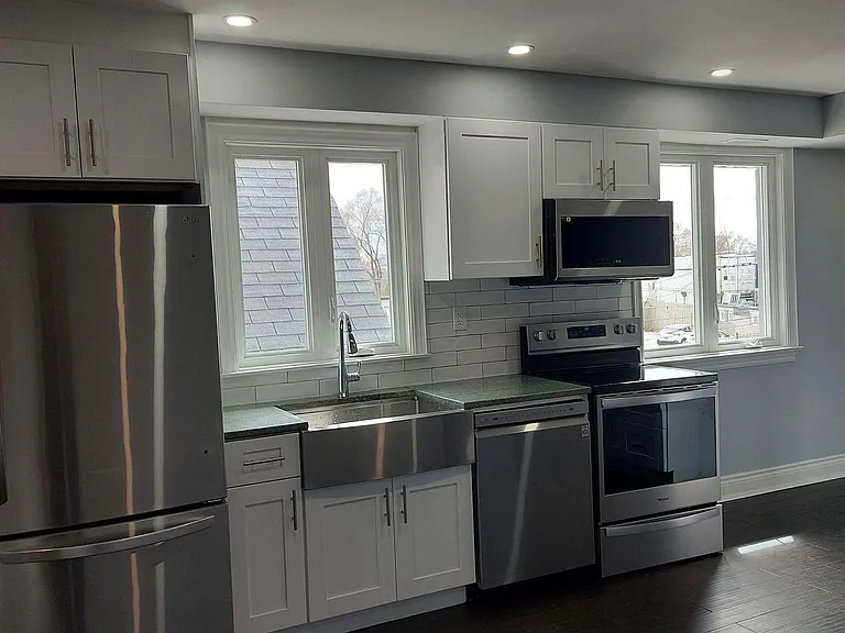 6 Lapp St #UPPER — Photo 4