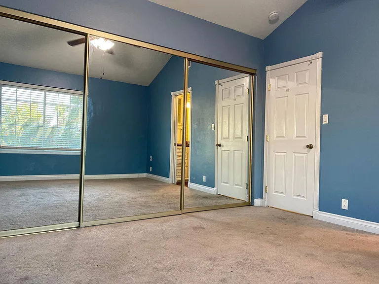 1651 S Juniper St #225 — Photo 9