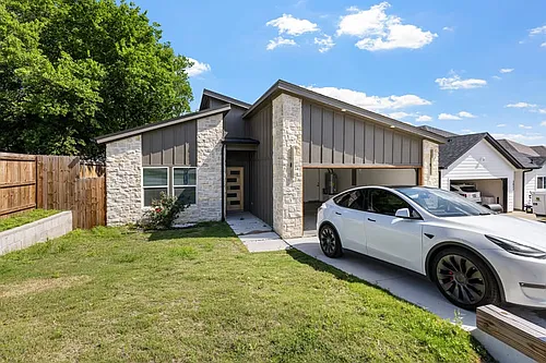3015 Brazos River Dr Photo 1