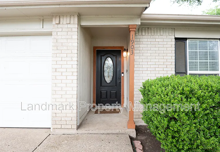 1903 Spies Springs Ct — Photo 25