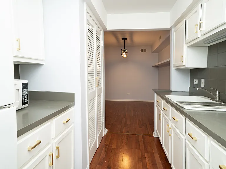 9146 W 140th St #3NW — Photo 5